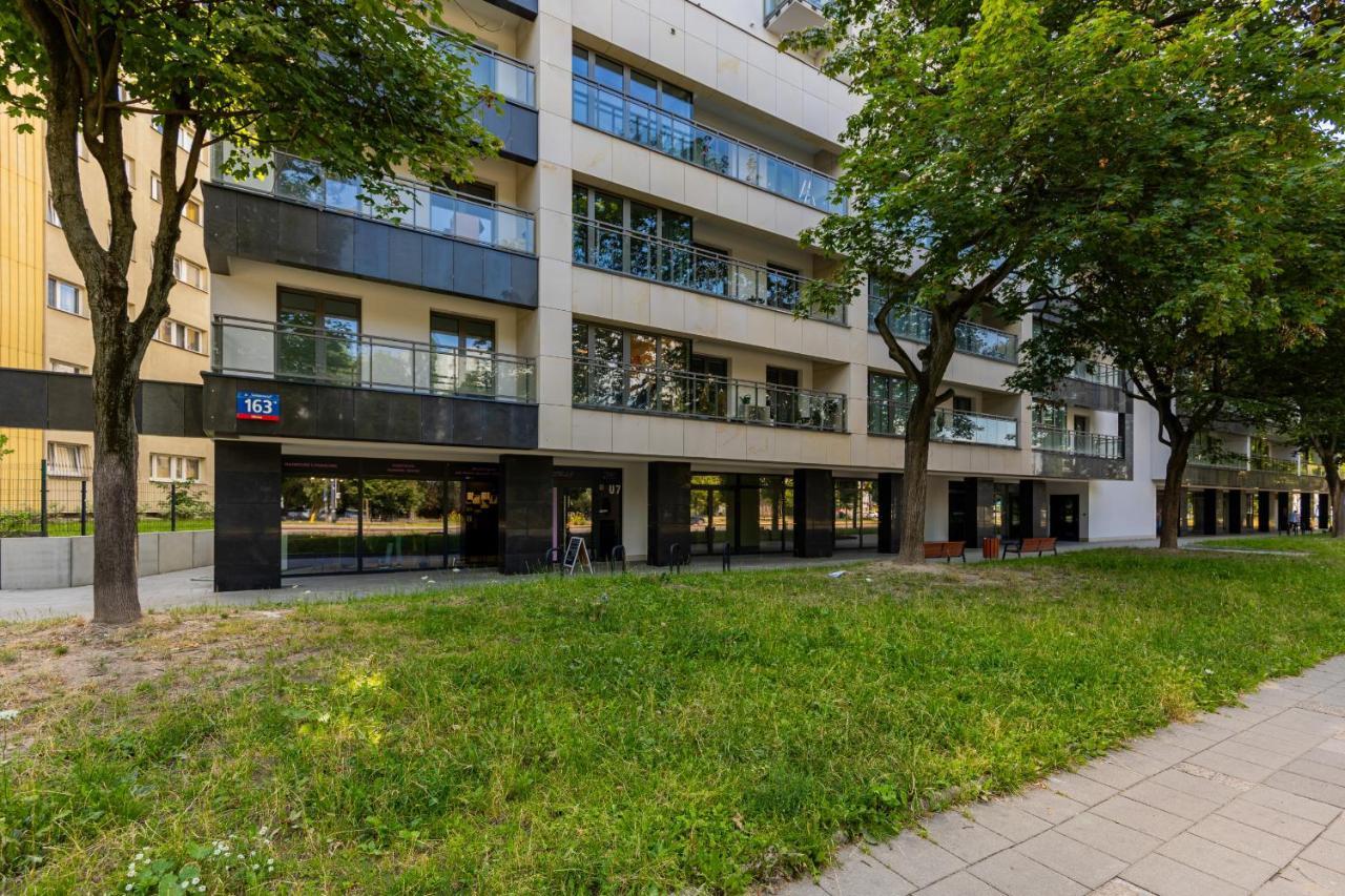 Apartment Avenue Solidarnosci On Wola By Noclegi Renters Warszawa Eksteriør billede